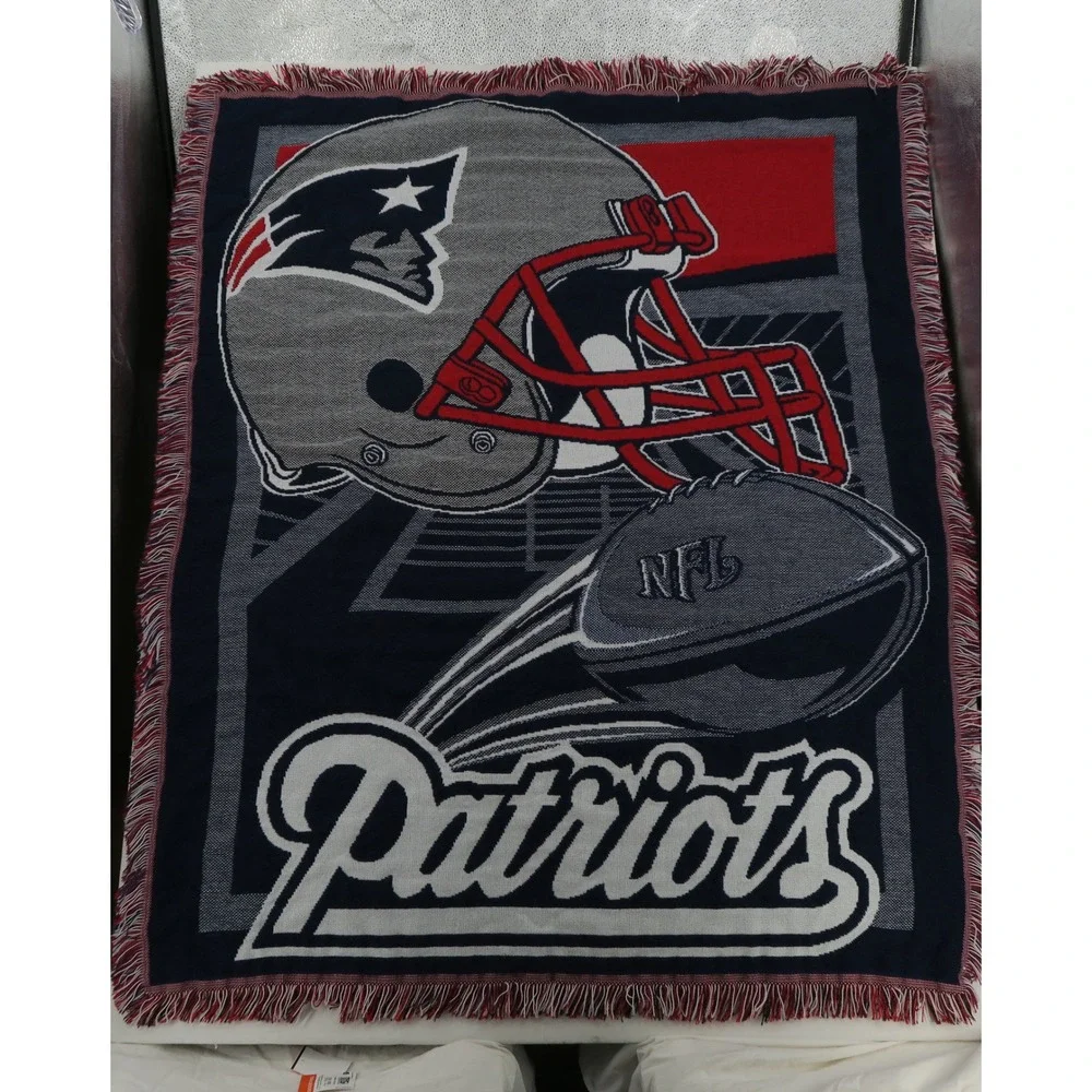 New England Patriots NFL Woven Tapestry Throw Blanket Fringed Reversible 46x60